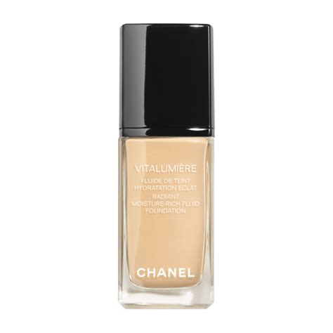 chanel vitalumiere eclat pantip